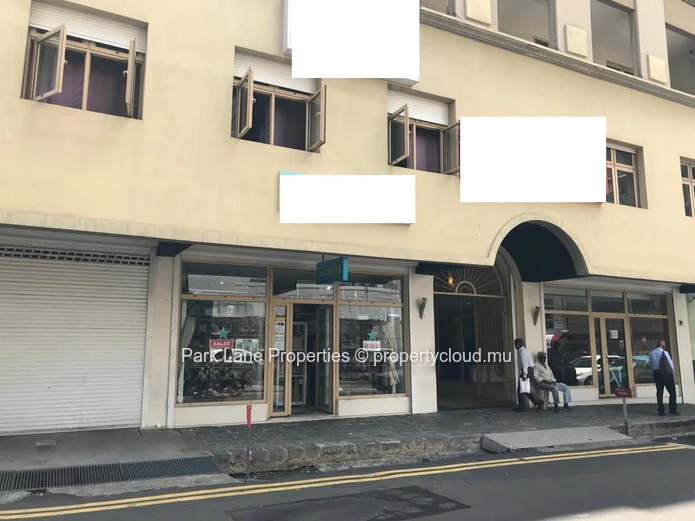 Grand espace de bureau sur la 5eme etage dans le centre de Port Louis.
