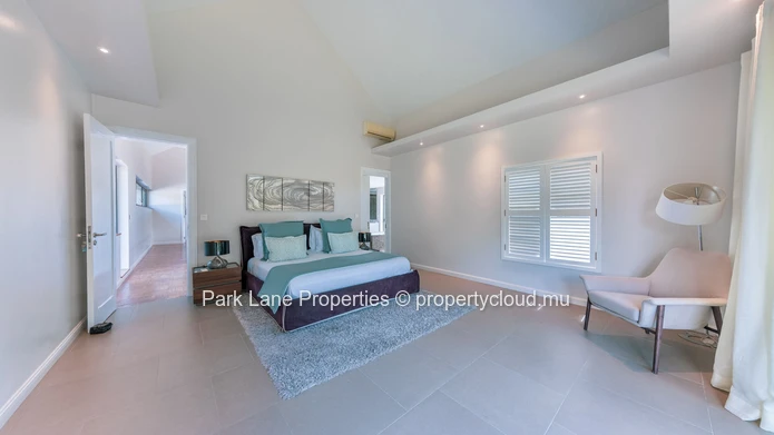 6-Bedroom Villa with Pool and Garden Views – Anahita, Beau Champ