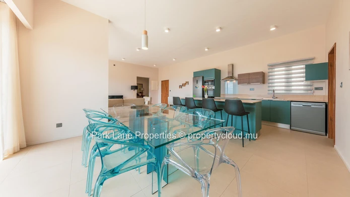 Luxury penthouse in Trianon | Panoramic sea & mountain views