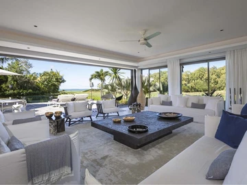 5 Bedroom Villa