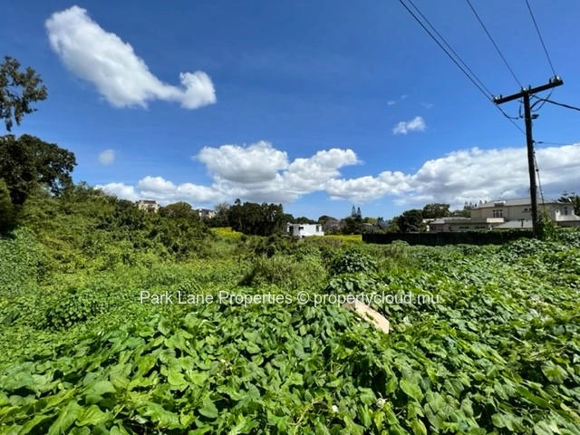 Residential plot of 115 perches in Réunion, Vacoas – A rare opportunity not to be missed