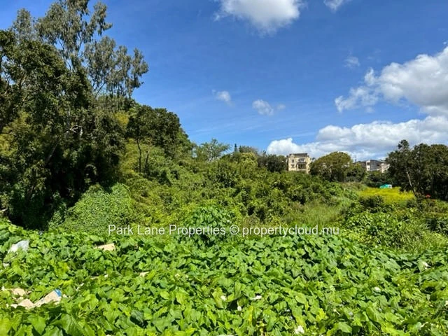 Residential plot of 115 perches in Réunion, Vacoas – A rare opportunity not to be missed