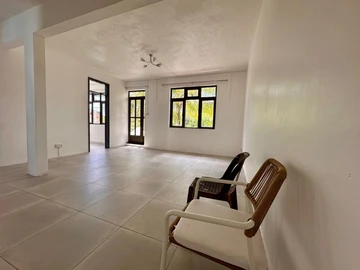 6 Bedroom House