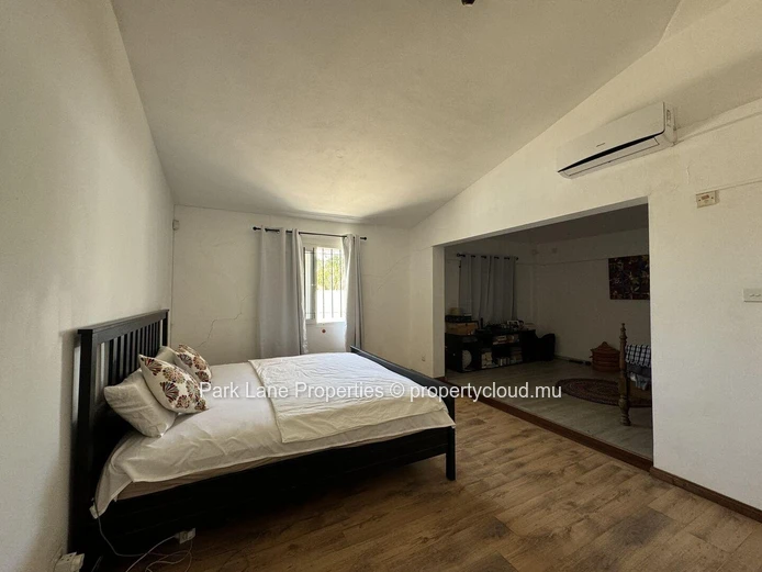 Modern villa in sought after area