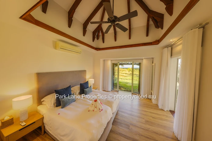 Villa de rêve à Héritage Villas Valriche: Luxe, Vue Océan & Golf
