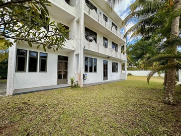 6 Bedroom House