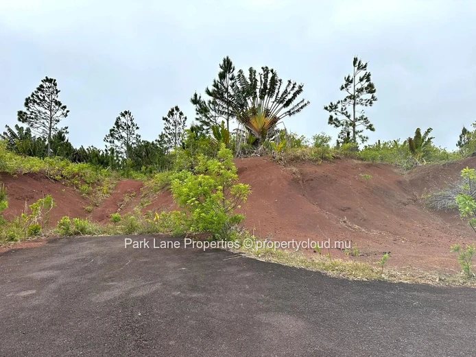 Invest in Your Future with this Exceptional Agricultural Land in Les Mariannes Hills