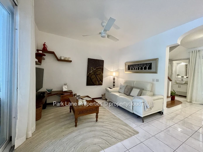 For Sale: Duplex with Private Pool in Bain Boeuf