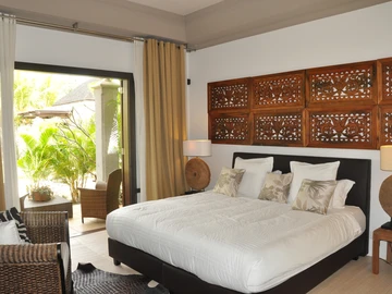 5 Bedroom Villa