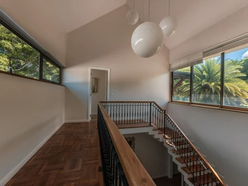 6 Bedroom House