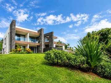 5 Bedroom Villa
