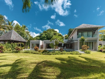 6 Bedroom House