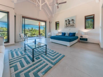5 Bedroom Villa