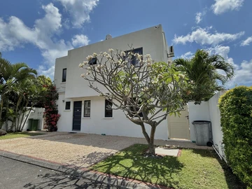 6 Bedroom House