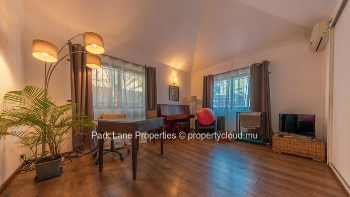 Villa familiale dans un quartier résidentiel à vendre à Saint Antoine.