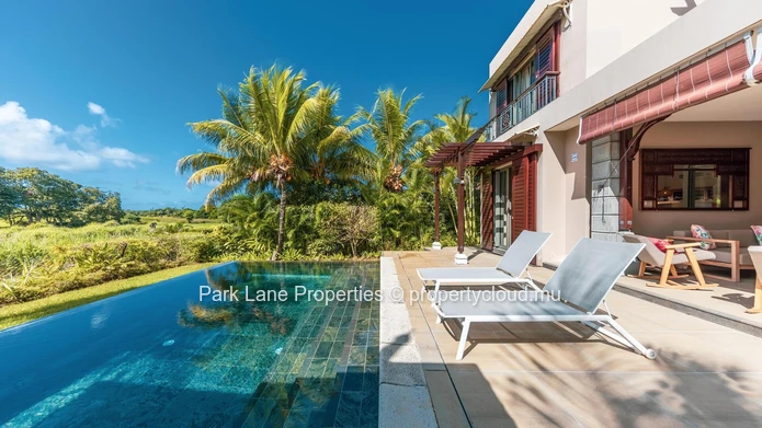 Exquisite Tropical Villa Nestled in a Prestigious Golf Domaine