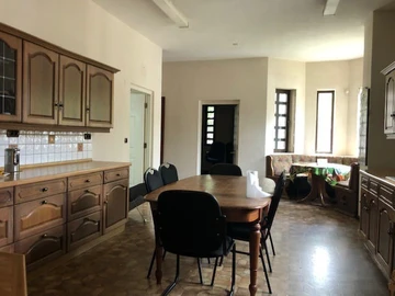8 Bedroom House
